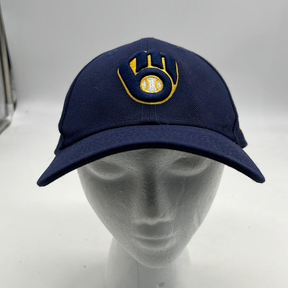 Milwaukee Brewers Official Baseball Cap by New Era - one size fits most